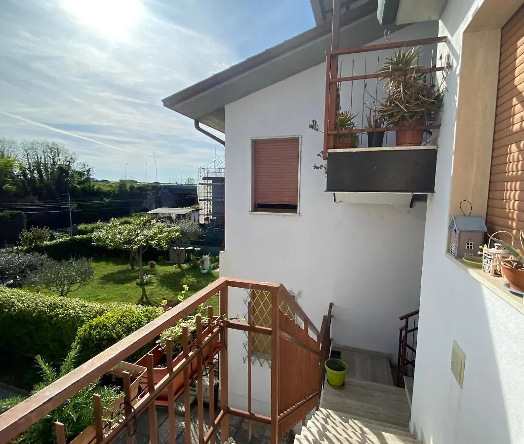 Apartment Ferienwohnung Andry House Peschiera del Garda Italien